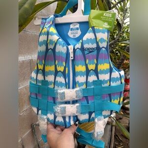 Speedo Kids Swim Vest - Blue and Yellow Pattern
